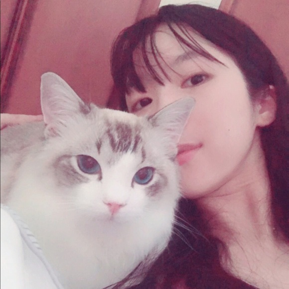 Meet your Posher, Alison - Picture 1 of 1